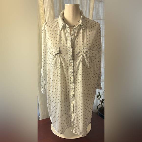 Eden & Olivia Tops - Eden & Olivia White Button-Down Shirt with Blue Anchor Print